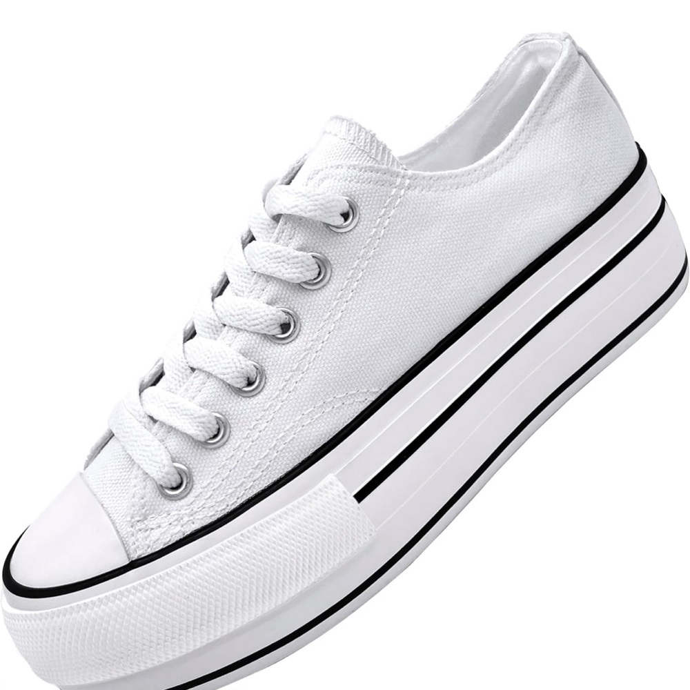 Woman’s platform sneaker classic canvas platform low top